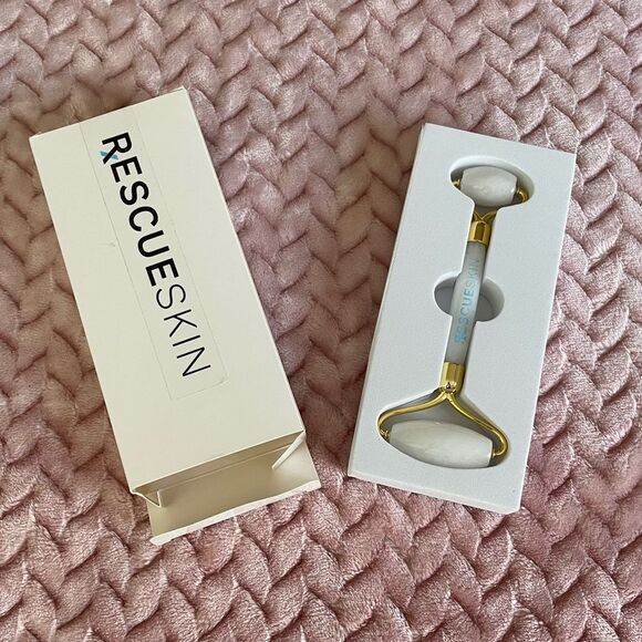 Rescue Skin Gold-Tone Jade Roller - Picture 1 of 9